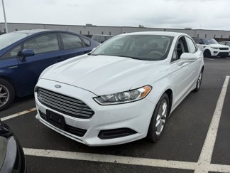 Used 2015 Ford Fusion SE image 1