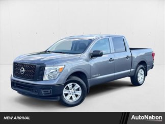 Used 2017 Nissan Titan S image 1