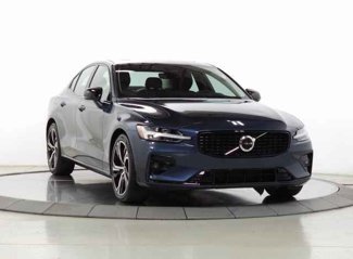 Used 2025 Volvo S60 B5 Core image 1