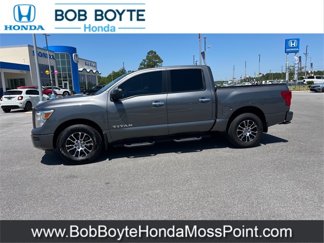 Used 2021 Nissan Titan SV w/ SV Convenience Package image 1