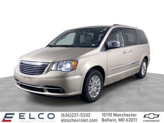 Used 2015 Chrysler Town & Country Limited Platinum image 1