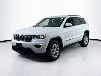 Used 2021 Jeep Grand Cherokee Laredo image 1