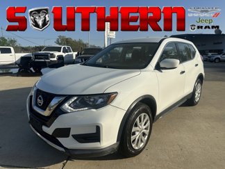 Used 2017 Nissan Rogue S image 1