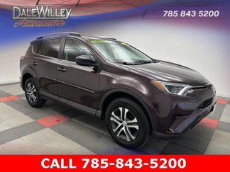 Used 2016 Toyota RAV4 LE image 1