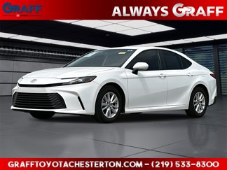 Used 2025 Toyota Camry LE image 1
