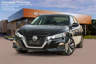 Used 2022 Nissan Altima 2.5 SV w/ SV Premium Package image 1