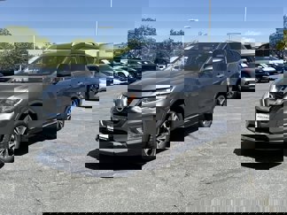 Used 2017 Nissan Rogue SL image 1