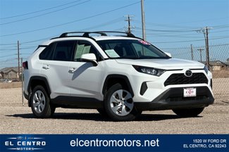Used 2020 Toyota RAV4 LE image 1