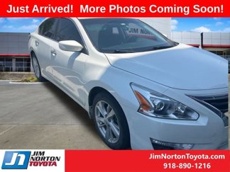 Used 2015 Nissan Altima 2.5 SV image 1