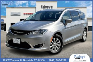 Used 2018 Chrysler Pacifica Touring-L image 1