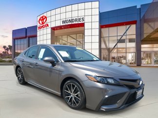 Used 2022 Toyota Camry SE image 1