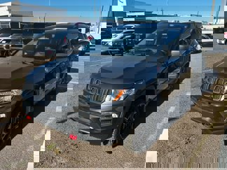 Used 2019 Jeep Compass Trailhawk image 1