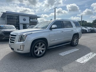 Used 2018 Cadillac Escalade Luxury image 1