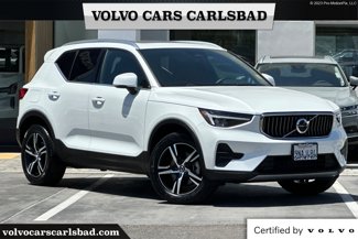 Certified 2025 Volvo XC40 B5 Core image 1
