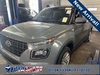 Used 2021 Hyundai Venue SE image 1