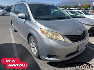 Used 2012 Toyota Sienna LE image 1