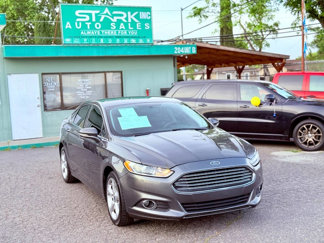 Used 2016 Ford Fusion SE image 1