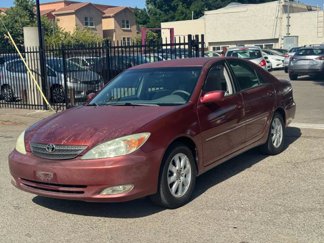 Used 2004 Toyota Camry XLE image 1
