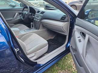 Used 2011 Toyota Camry image 1