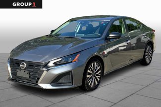 Used 2024 Nissan Altima 2.5 SV image 1