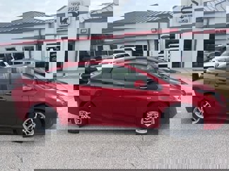 Used 2016 Toyota Prius Two image 1