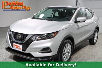 Used 2021 Nissan Rogue Sport S image 1