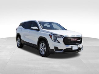 Used 2024 GMC Terrain SLE image 1