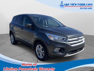 Used 2019 Ford Escape SE image 1