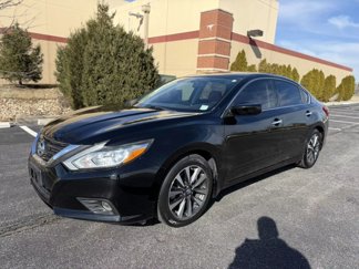 Used 2016 Nissan Altima 2.5 SV image 1