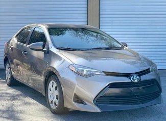 Used 2018 Toyota Corolla LE image 1