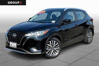 Used 2023 Nissan Kicks SV image 1
