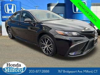 Used 2021 Toyota Camry SE image 1