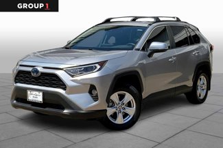 Used 2021 Toyota RAV4 XLE image 1