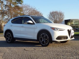 Used 2022 Alfa Romeo Stelvio Ti image 1