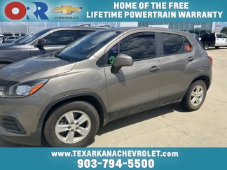 Used 2022 Chevrolet Trax LS w/ Tint and Cruise Package image 1