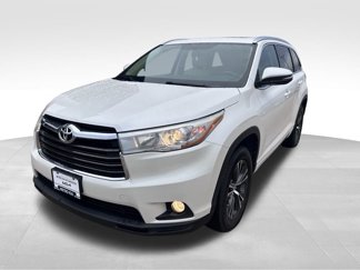 Used 2016 Toyota Highlander XLE image 1