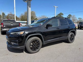 Used 2023 Jeep Cherokee Altitude Lux image 1