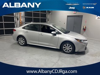 Used 2022 Toyota Corolla LE image 1