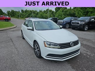 Used 2017 Volkswagen Jetta SE image 1