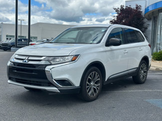 Used 2017 Mitsubishi Outlander ES image 1