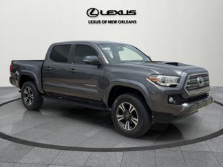 Used 2017 Toyota Tacoma TRD Sport image 1
