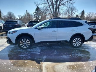 Used 2022 Subaru Outback Premium image 1