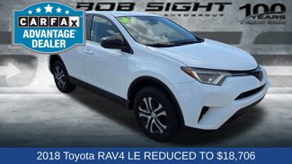 Used 2018 Toyota RAV4 LE image 1