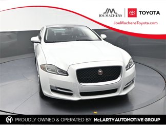 Used 2016 Jaguar XJ R-Sport image 1