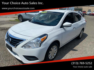 Used 2019 Nissan Versa SV image 1