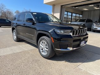 New 2025 Jeep Grand Cherokee L Laredo image 1
