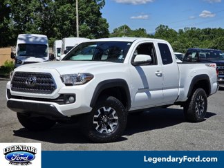 Used 2017 Toyota Tacoma SR5 image 1
