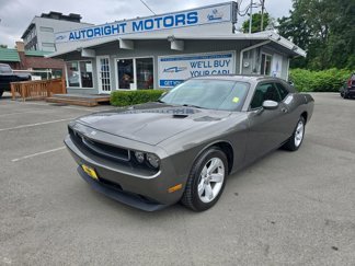 Used 2010 Dodge Challenger SE image 1