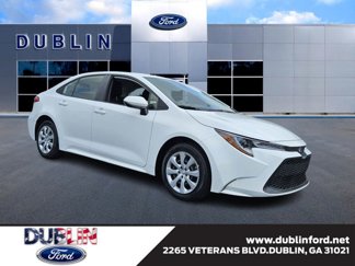 Used 2022 Toyota Corolla LE image 1