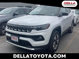 Used 2022 Jeep Compass Limited image 1
